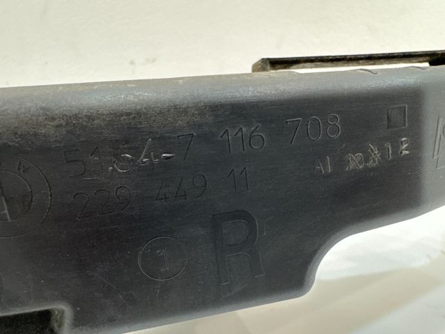 bontott BMW 3 E90 Jobb Fényszóró Tartó