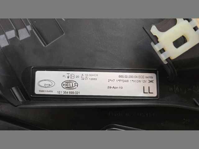 bontott BMW 3 E90 Jobb Fényszóró