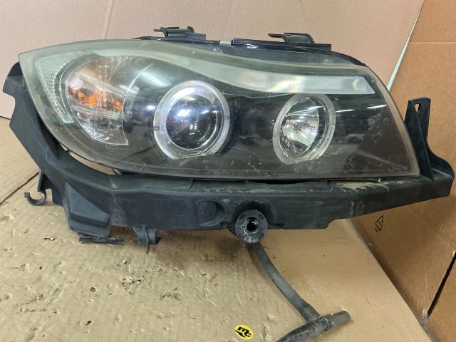 bontott BMW 3 E90 Jobb Fényszóró