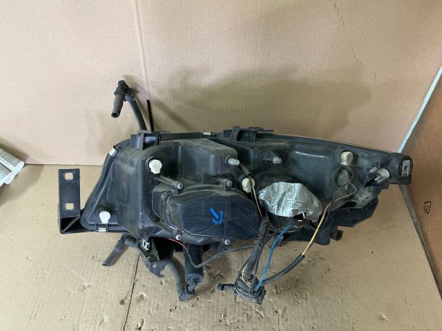 bontott BMW 3 E90 Jobb Fényszóró