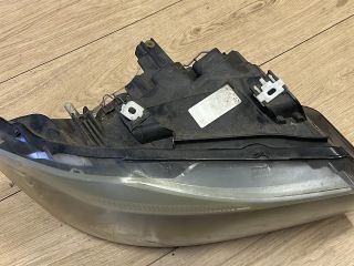 bontott BMW 3 E90 Jobb Fényszóró