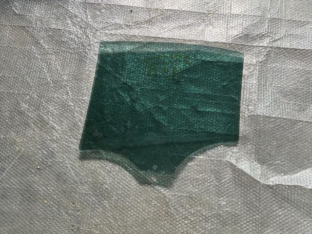 bontott BMW 3 E90 Jobb hátsó Ablak