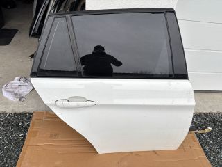bontott BMW 3 E90 Jobb hátsó Ajtó (Részeivel)