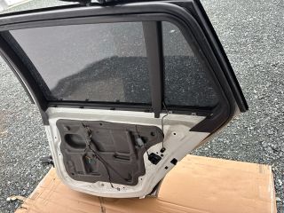 bontott BMW 3 E90 Jobb hátsó Ajtó (Részeivel)