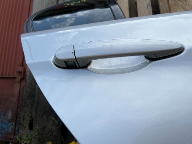 bontott BMW 3 E90 Jobb hátsó Ajtó (Részeivel)