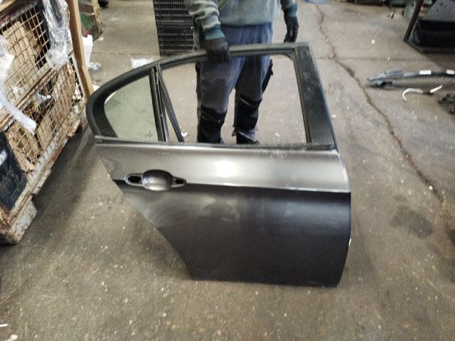 bontott BMW 3 E90 Jobb hátsó Ajtó (Üres lemez)