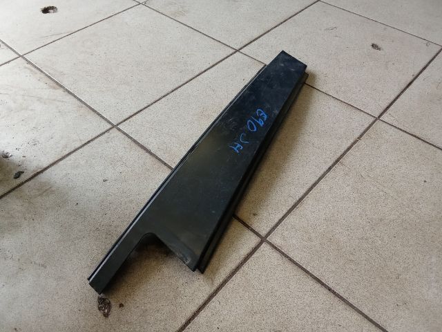 bontott BMW 3 E90 Jobb hátsó Ajtókeret Burkolat