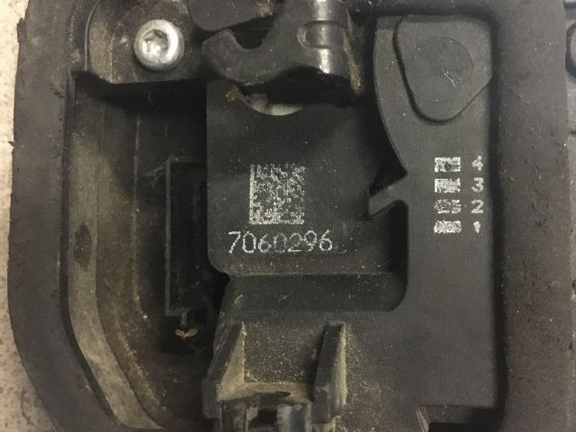 bontott BMW 3 E90 Jobb hátsó Ajtózár