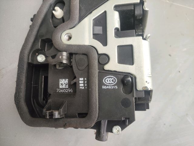 bontott BMW 3 E90 Jobb hátsó Ajtózár