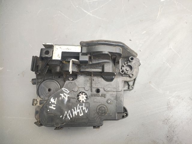 bontott BMW 3 E90 Jobb hátsó Ajtózár