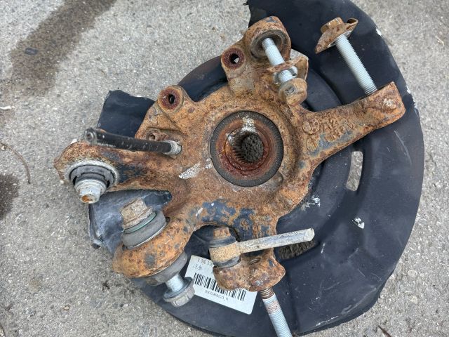 bontott BMW 3 E90 Jobb hátsó Csonkállvány Kerékaggyal