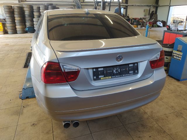bontott BMW 3 E90 Jobb hátsó Fixüveg (Ajtóban)