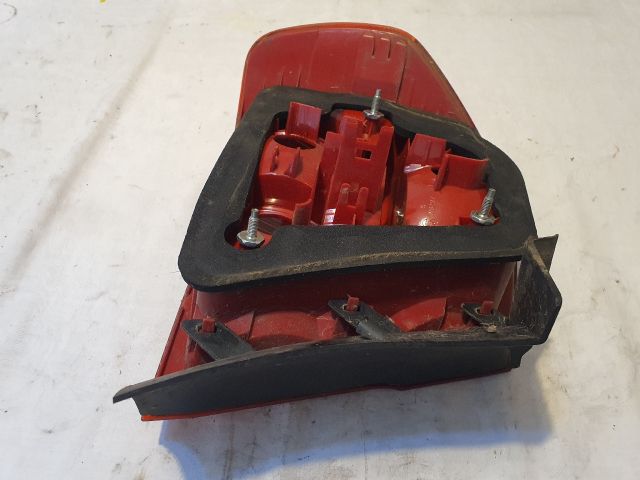 bontott BMW 3 E90 Jobb Hátsó Lámpa