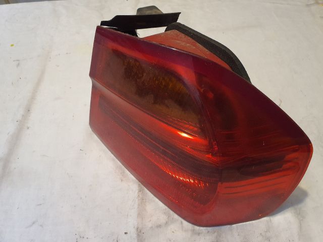 bontott BMW 3 E90 Jobb Hátsó Lámpa
