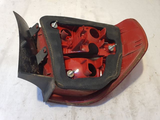 bontott BMW 3 E90 Jobb Hátsó Lámpa