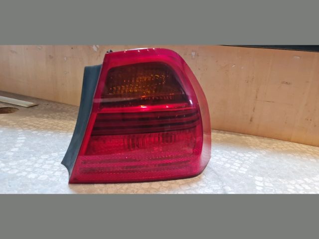 bontott BMW 3 E90 Jobb Hátsó Lámpa