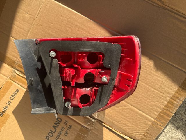 bontott BMW 3 E90 Jobb Hátsó Lámpa