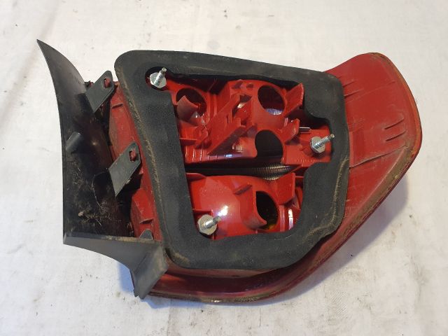 bontott BMW 3 E90 Jobb Hátsó Lámpa
