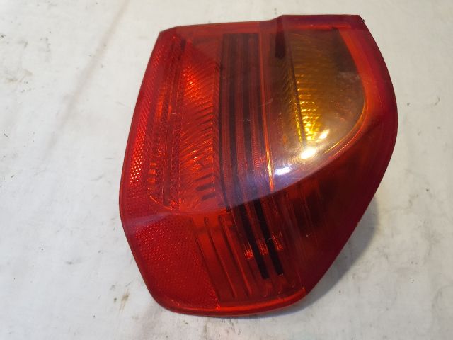 bontott BMW 3 E90 Jobb Hátsó Lámpa