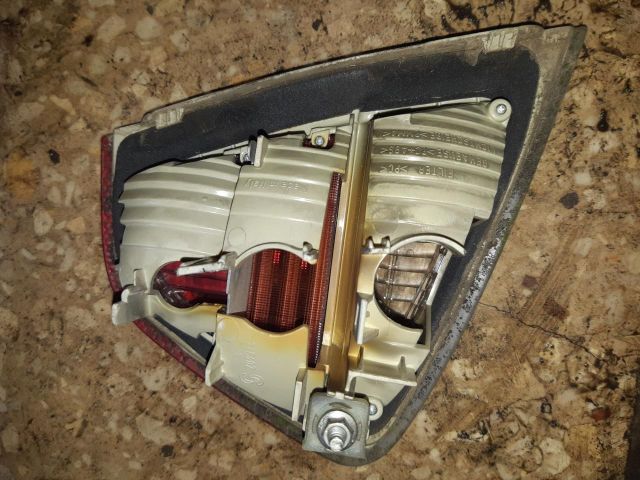 bontott BMW 3 E90 Jobb hátsó Lámpabúra