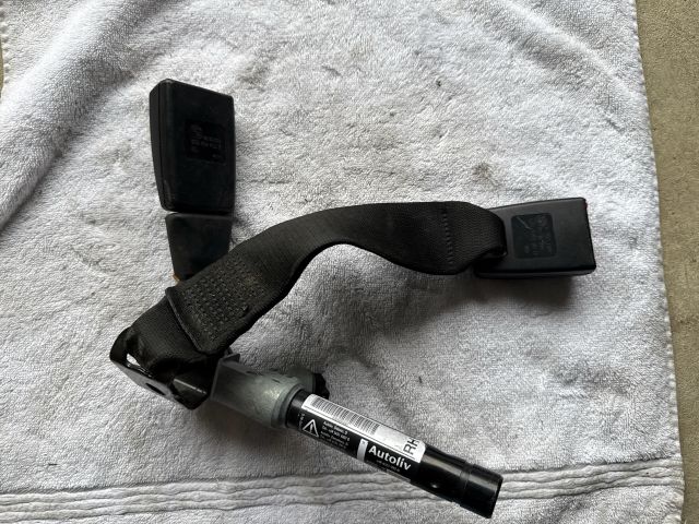 bontott BMW 3 E90 Jobb hátsó Övfeszítő