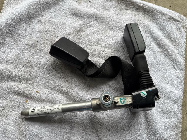 bontott BMW 3 E90 Jobb hátsó Övfeszítő