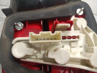 bontott BMW 3 E90 Jobb Külső Hátsó Lámpa