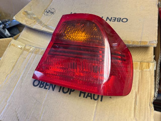 bontott BMW 3 E90 Jobb Külső Hátsó Lámpa