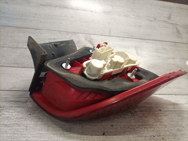 bontott BMW 3 E90 Jobb Külső Hátsó Lámpa