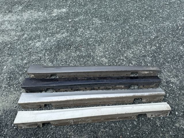 bontott BMW 3 E90 Jobb Küszöb