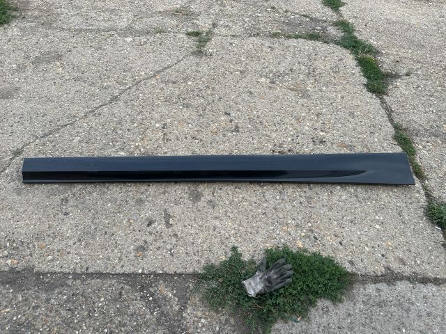 bontott BMW 3 E90 Jobb Küszöb