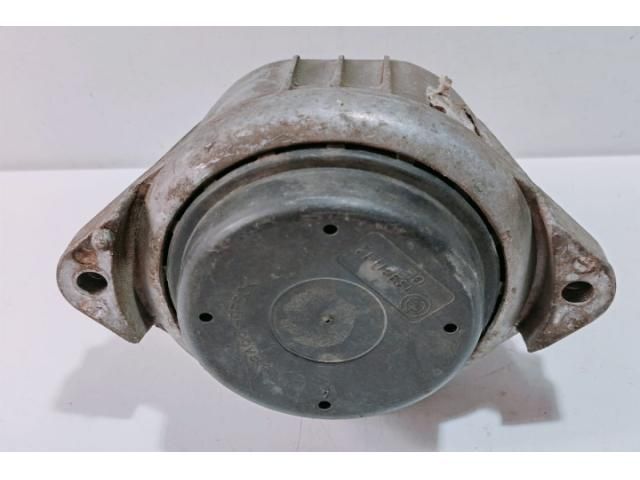 bontott BMW 3 E90 Jobb Motorháztető Ütköző