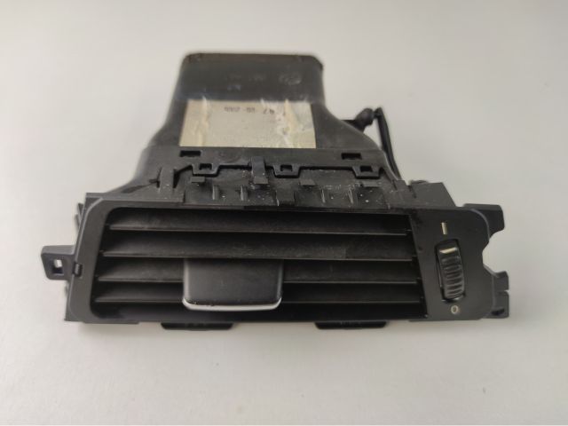 bontott BMW 3 E90 Jobb Szellőző