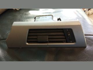 bontott BMW 3 E90 Jobb Szellőző