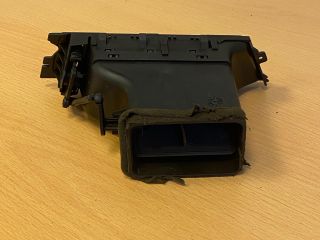 bontott BMW 3 E90 Jobb Szellőző