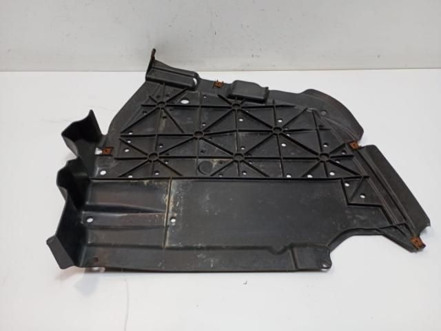 bontott BMW 3 E90 Kartervédő