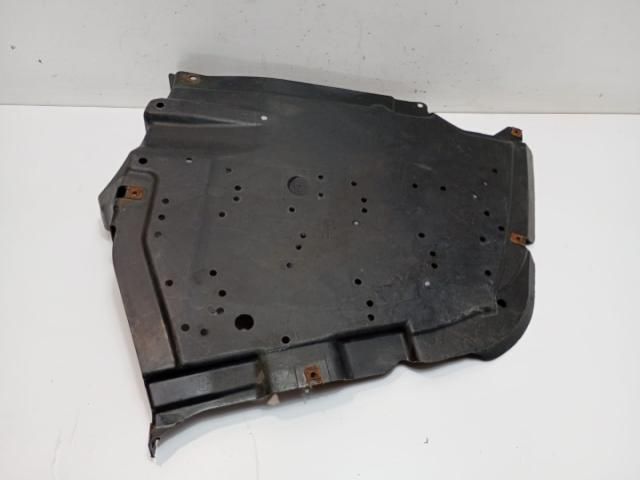 bontott BMW 3 E90 Kartervédő