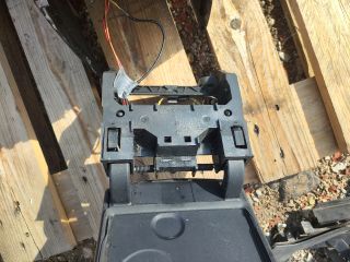 bontott BMW 3 E90 Könyöklő