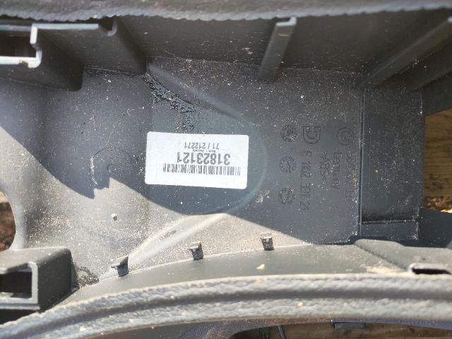 bontott BMW 3 E90 Könyöklő