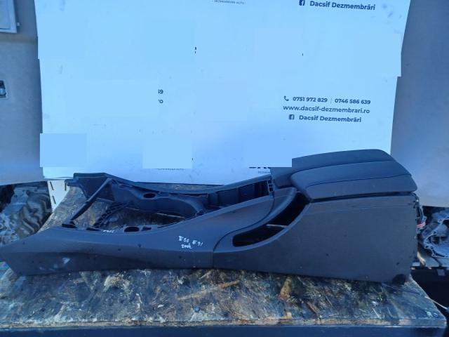 bontott BMW 3 E90 Könyöklő