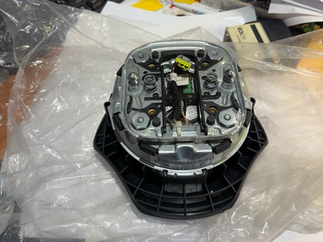 bontott BMW 3 E90 Kormánylégzsák