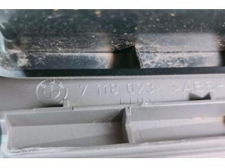 bontott BMW 3 E90 Középkonzol Keret