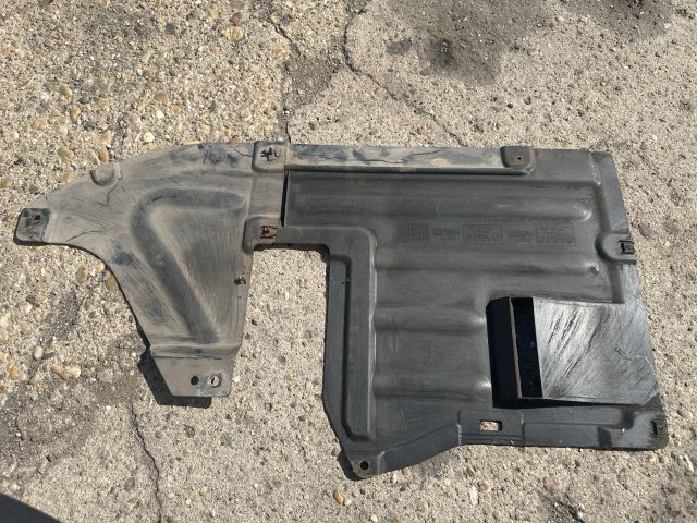 bontott BMW 3 E90 Középső Kardánbox Burkolat