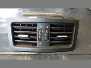 bontott BMW 3 E90 Középső Szellőző