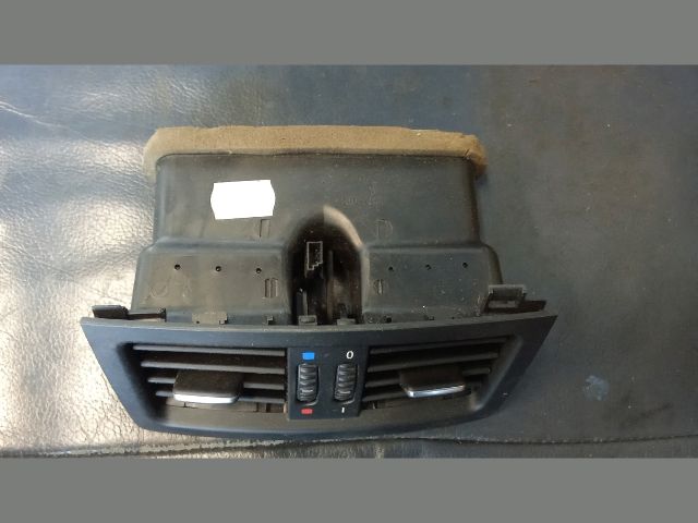 bontott BMW 3 E90 Középső Szellőző