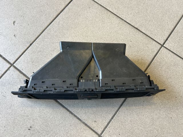 bontott BMW 3 E90 Középső Szellőző