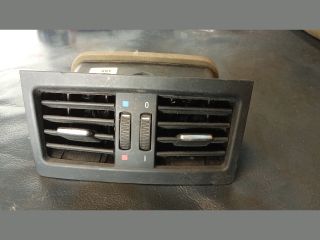 bontott BMW 3 E90 Középső Szellőző