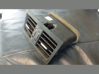 bontott BMW 3 E90 Középső Szellőző