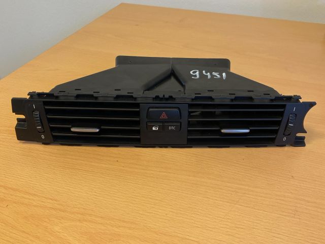 bontott BMW 3 E90 Középső Szellőző