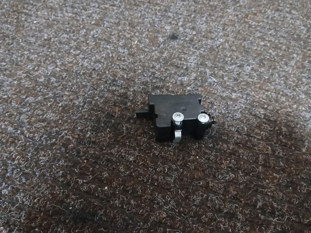 bontott BMW 3 E90 Központizár Motor Tankajtó